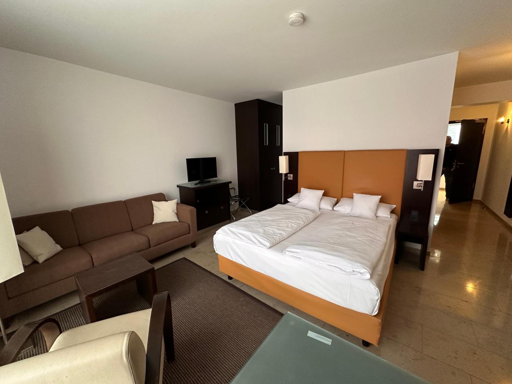 Devin Art Hotel Düsseldorf Extérieur photo